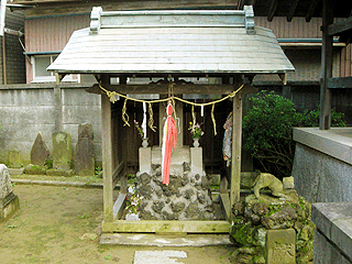六実稲荷神社
